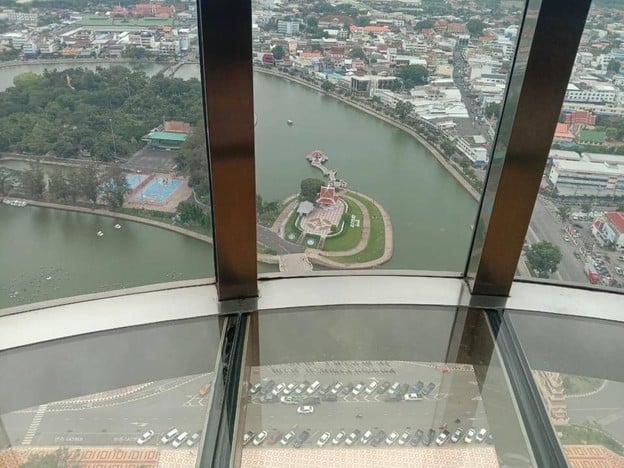หอโหวด 101