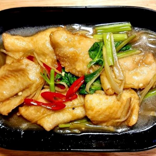 เมนูของร้าน รสหนึ่งลูกชิ้นปลา (noodle papa’s)