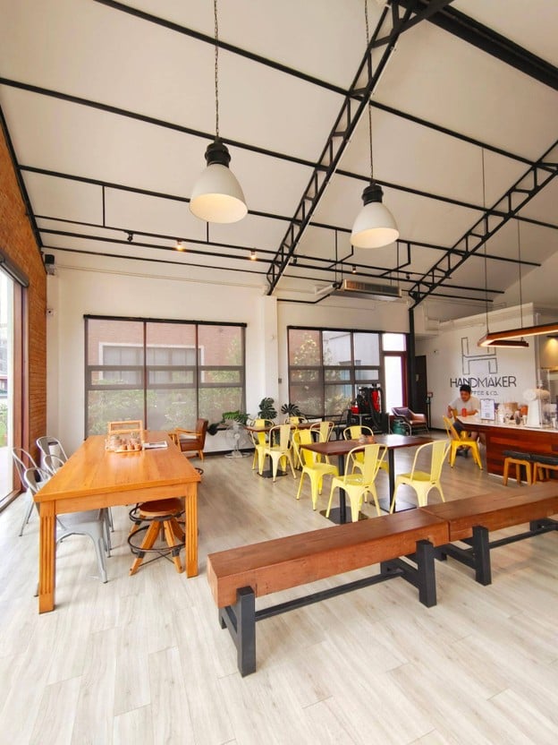 บรรยากาศ Handmaker Coffee ราชพฤกษ์