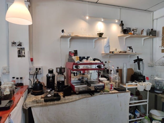 บรรยากาศ ละเมียด ละไม สโลว์บาร์ คอฟฟี่ ชัยนาท