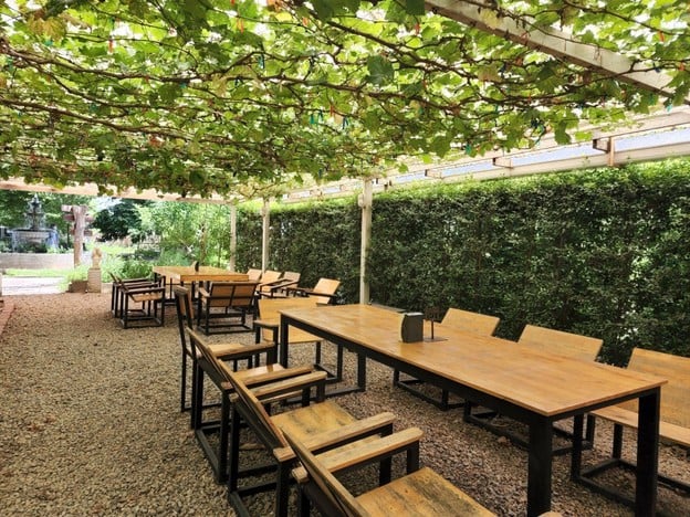 สวนองุ่นอิ่มสุข