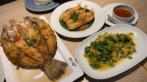 Laemcharoen Seafood เซ็นทรัล ลาดพร้าว