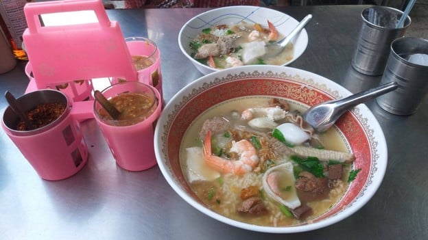 สมภพข้าวต้มปลาหน้าเก๋ง