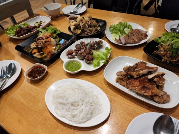 แก้วไก่กรอบ - Keaw Kai Krob ลาดกระบัง