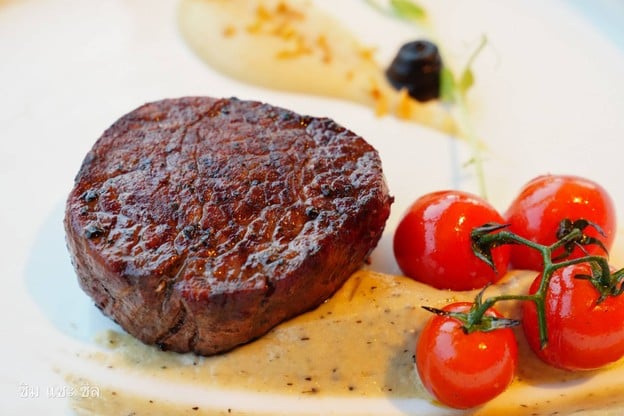 Rib Room and Bar Steakhouse โรงแรมแลนด์มาร์ค กรุงเทพฯ