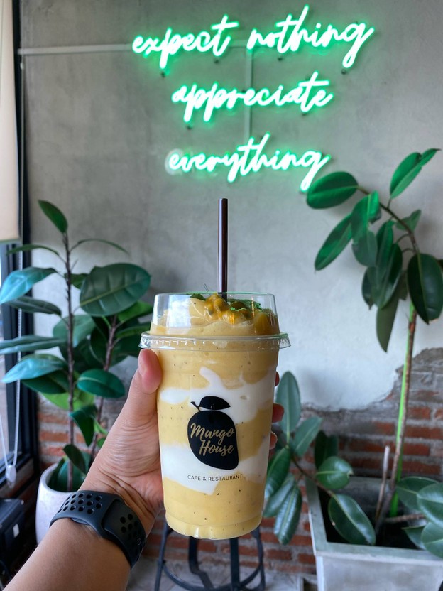 เมนูของร้าน แมงโก้ เฮ้าส์ คาเฟ่