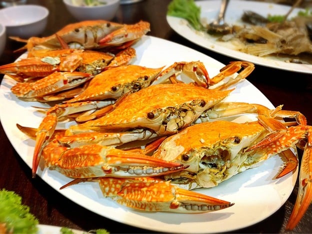 ร้านอาหารต้นหาด
