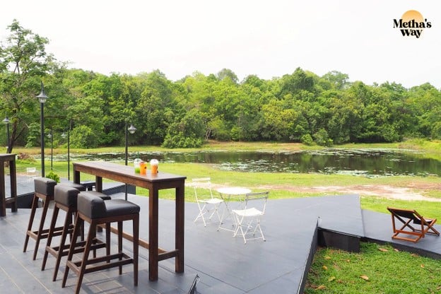 บรรยากาศ Jungle Space Cafe & Bistro นครพนม