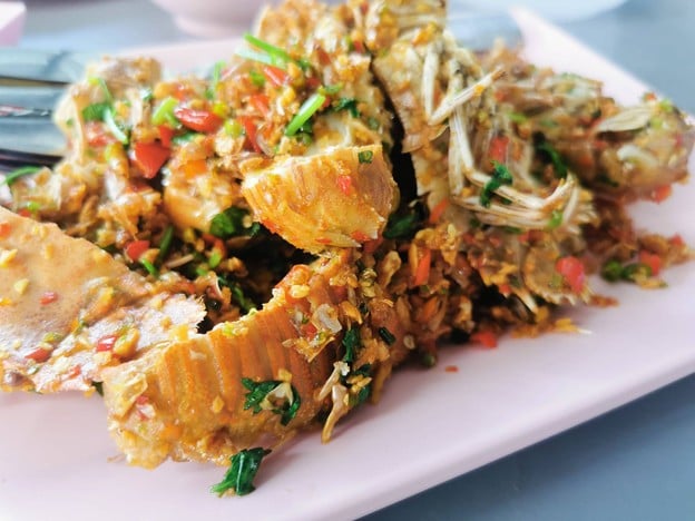เมนูของร้าน ร้านครัวบ้านพ่อตา พัทยาใต้