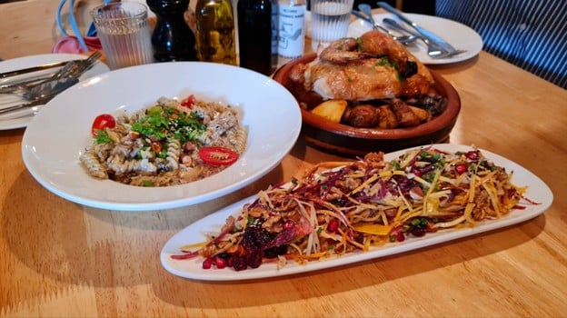 El Mercado ซอยไผ่สิงโต