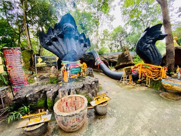 วัดถ้ำวังผาพญานาคราช