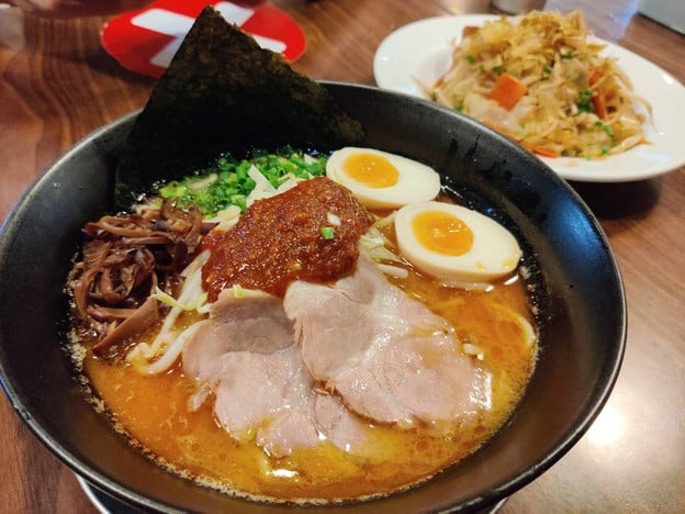 เมนูของร้าน Uchidaya Ramen (อุชิดายะ ราเมน) ธนิยะ