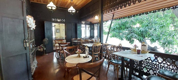 บ้านขนมปังขิง