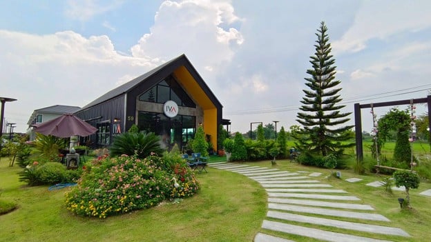 นายท่าน คาเฟ่ -