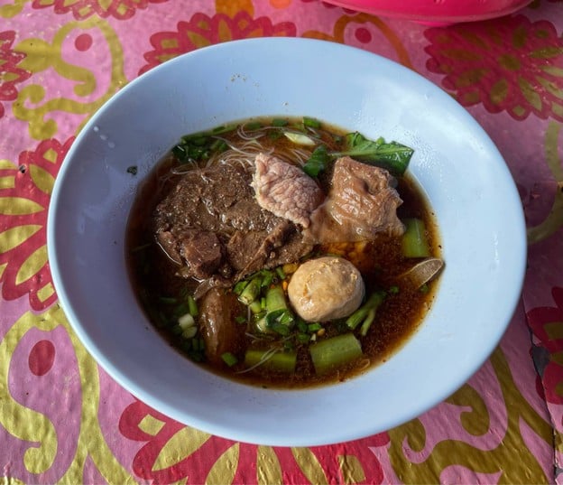 ก๋วยเตี๋ยวเรือเจ้นิด วัดรัตนชัย อยุธยา