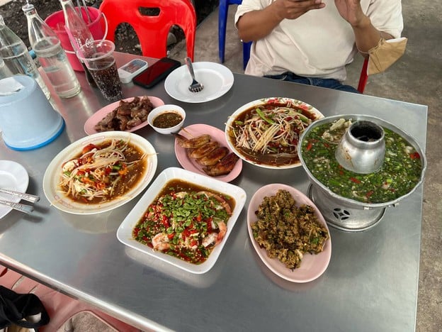 ส้มตำน้องรีจ๊อย