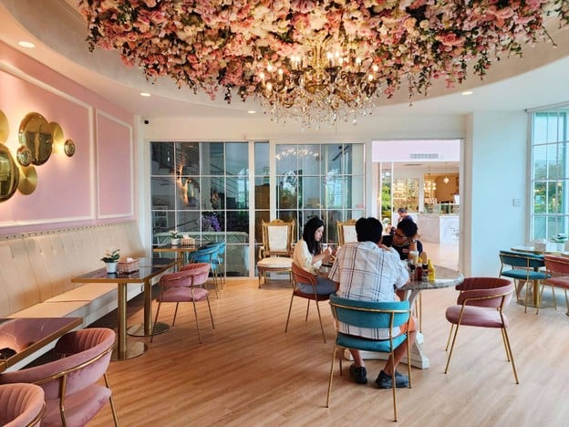 Fiora Cafe
