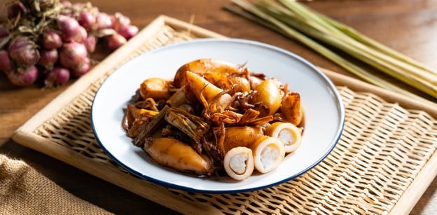 วิธีทำ “หมึกต้มเคย” เมนูต้มรสเข้มเด้งเคี้ยวมัน หอมเคยจนต้องเลียจาน!
