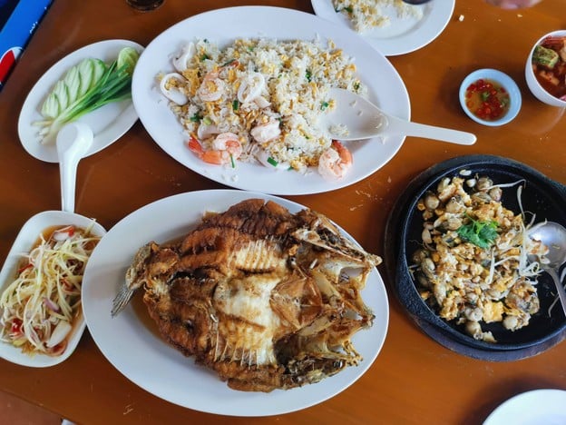 เมนูของร้าน บ้านคุณแหม่ม