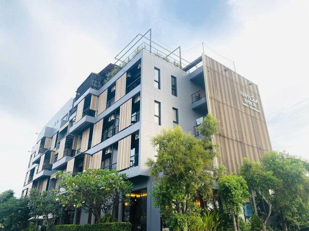 โรงแรมอัมพวาน่านอน