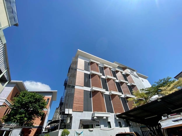 โรงแรมพลอยอินน์