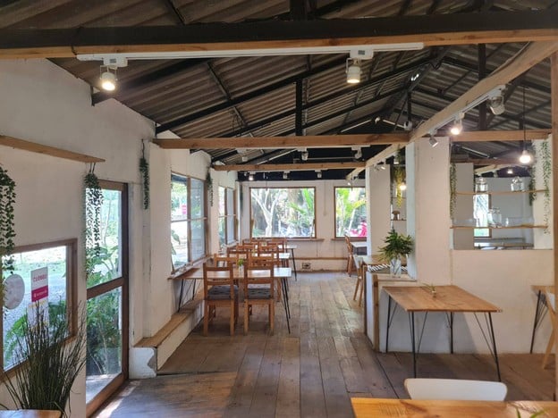 Raku Cafe