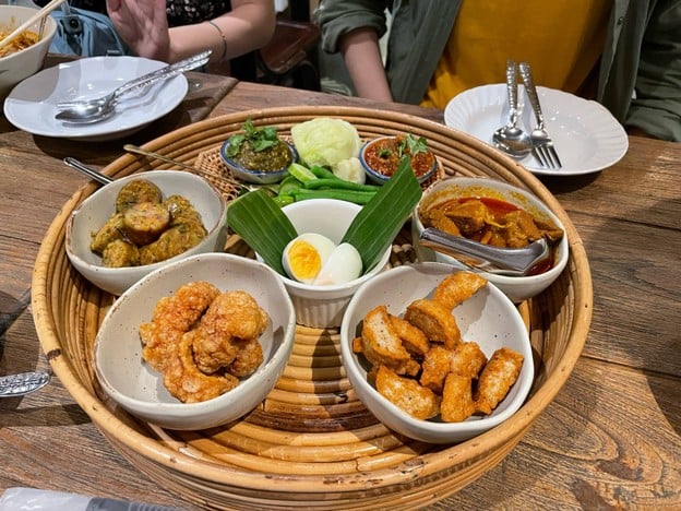 อองตอง ข้าวซอย เซ็นทรัลพลาซา ลาดพร้าว