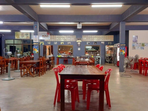 บรรยากาศ จิ๋มแดง