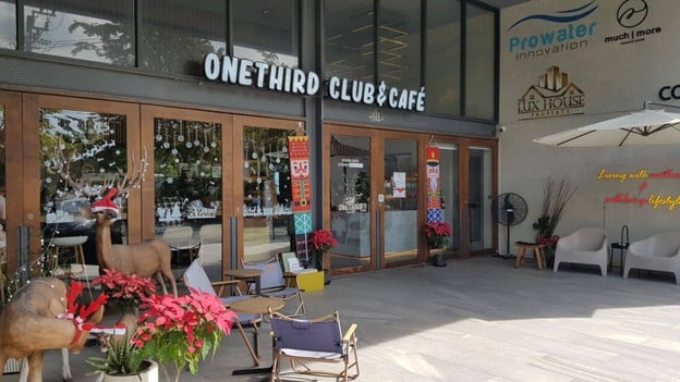 หน้าร้าน Onethird Bakehouse ประเวศ