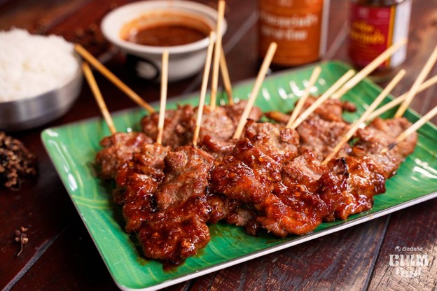 หมูปิ้งลุงอ้วน สีลม หมูปิ้งโบราณ สาทร