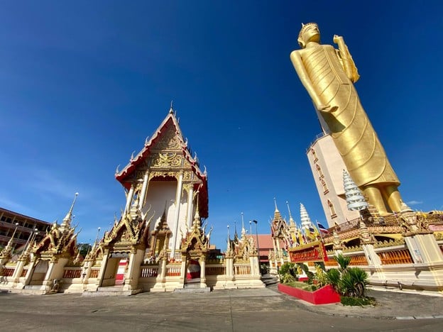 วัดบูรพาภิราม (พระพุทธรัตนมงคลมหามุนี) (หลวงพ่อใหญ่)