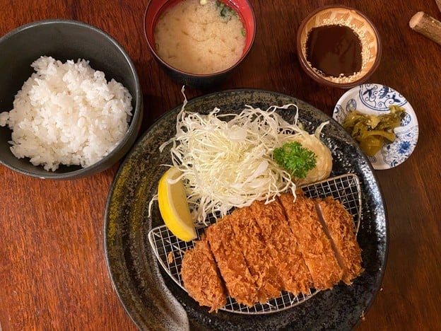 Katsushin (かつ真) สุรวงศ์