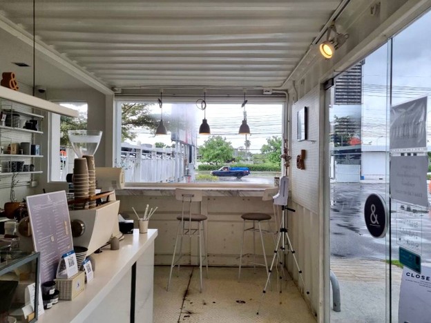 & AMPERSAND COFFEE ROASTERS เดอะบล๊อค ราชพฤกษ์