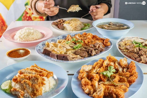 ร้านข้าวมันไก่ตีนดอยเจ็ดยอด 7 ยอดพลาซ่า