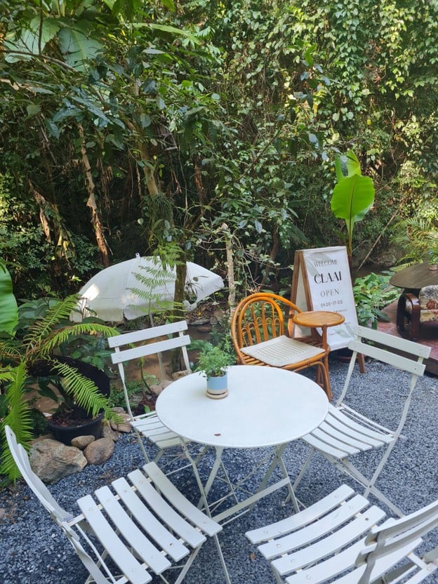 บรรยากาศ Claai Cafe'& Eatery คลายคาเฟ่ แอนด์ อีทเทอรี่