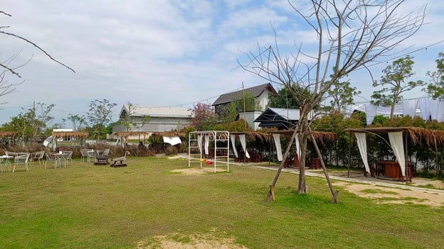 บรรยากาศ Barakat Lunlaland Cafe & Restaurant -