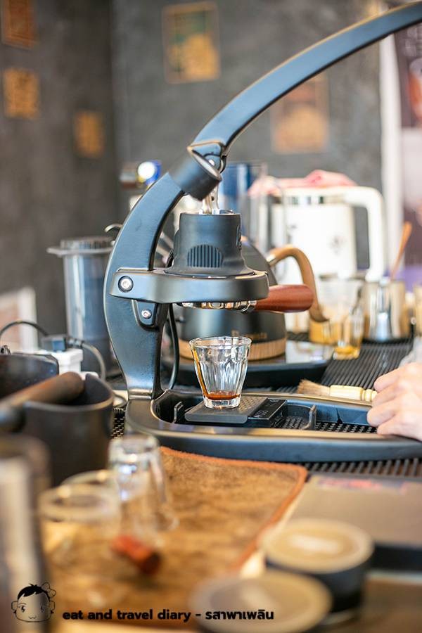 บรรยากาศ ร้านกาแฟ N27 Coffee-Box นวลจันทร์ 58