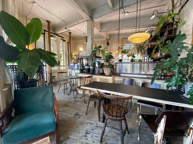 Pompano cafe หัวลำโพง