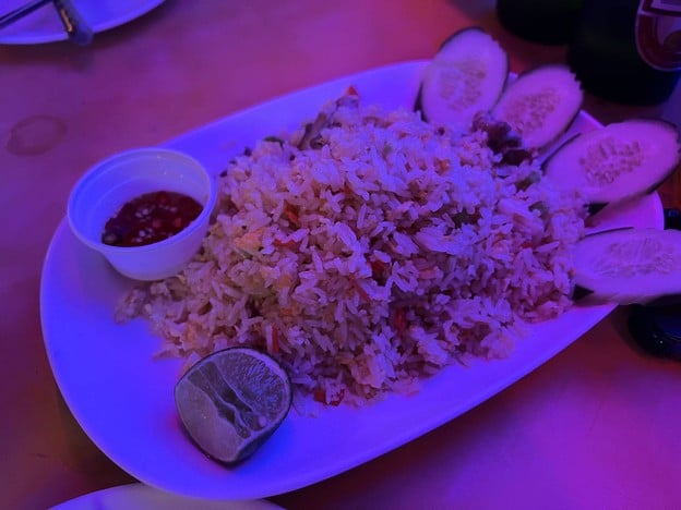 เมนูของร้าน อ่าวอุดมสโมสร