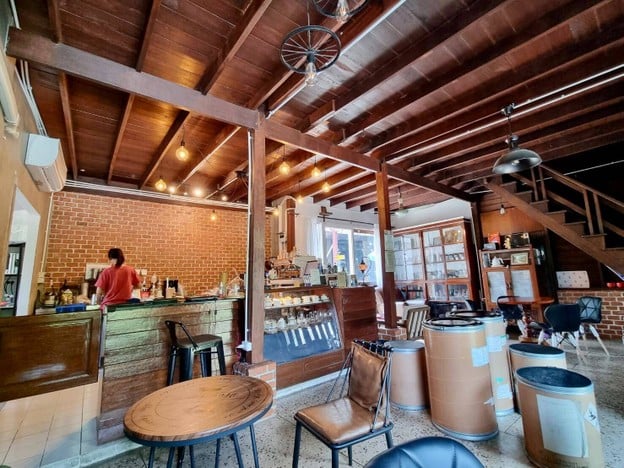 Unknown Caffe' haus (The umber housepresso) ตลาดนางเลิ้ง