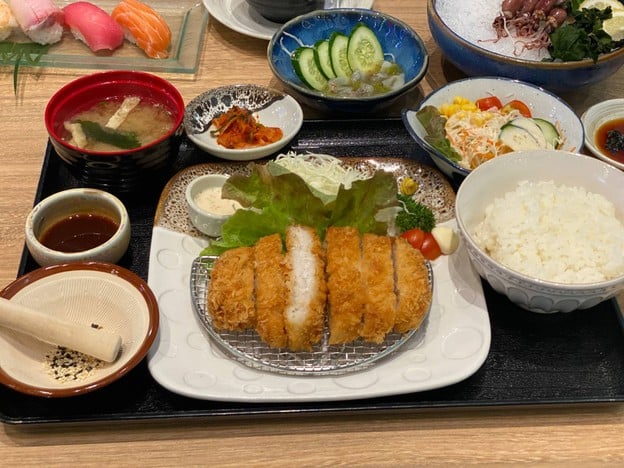 Tsubohachi สึโบฮาจิ (Robinson Ratchaphruek) โรบินสัน ราชพฤกษ์