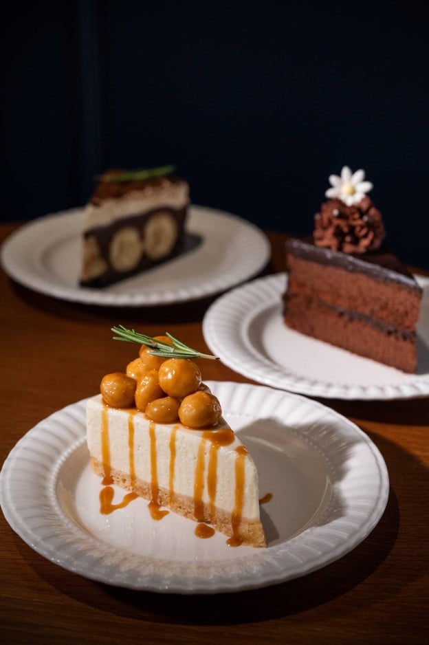 Gimme Gimme Cafe And Gallery เพชรเกษม
