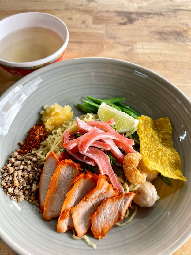 เมนูของร้าน ก๋วยเตี๋ยวลับแล ณ เชียงใหม่ หมู่บ้านแกรนด์วิว