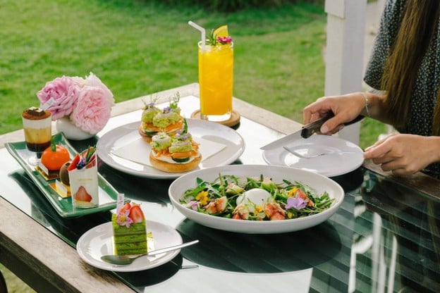 บรรยากาศ Fleur Cafe & Eatery (เฟลอ คาเฟ่) -