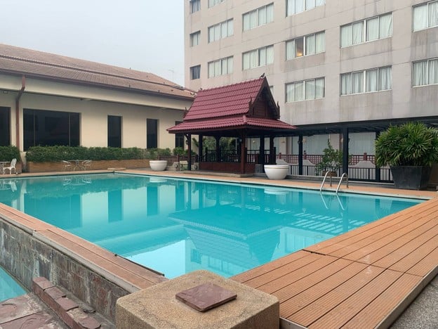 โรงแรมสองพันบุรี