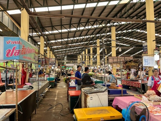 ตลาดสดเทศบาลนครสกลนคร(ตลาดบายพาส)