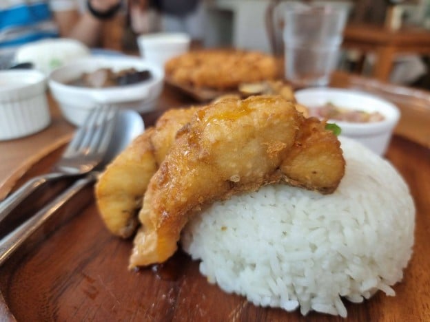 เมนูของร้าน ดอกไม้ ประตู แจกัน พระราม 2