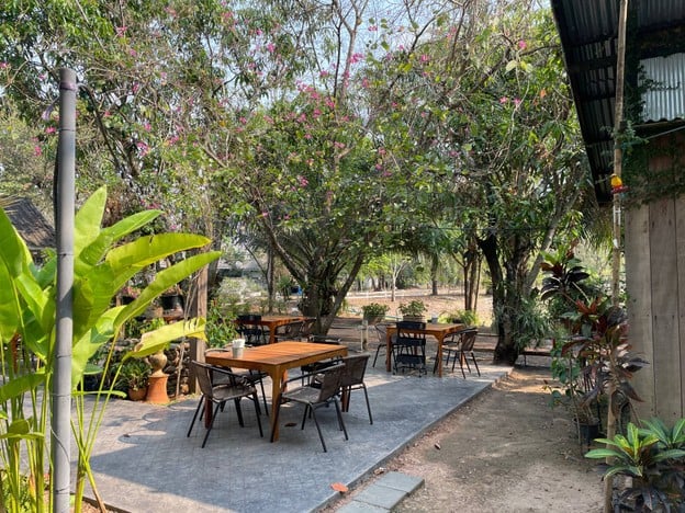ชบาบาร์น ครัวอีสานวินเทจ  อุดธานี