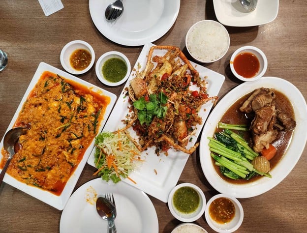 เมนูของร้าน สมบูรณ์โภชนา บรรทัดทอง
