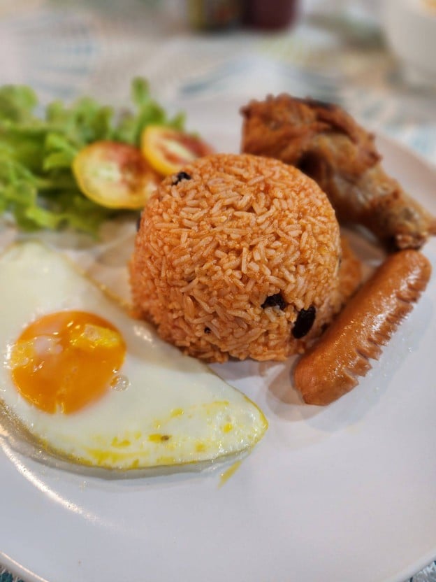 ครัวป้าตุ๋ย ประชาชื่น